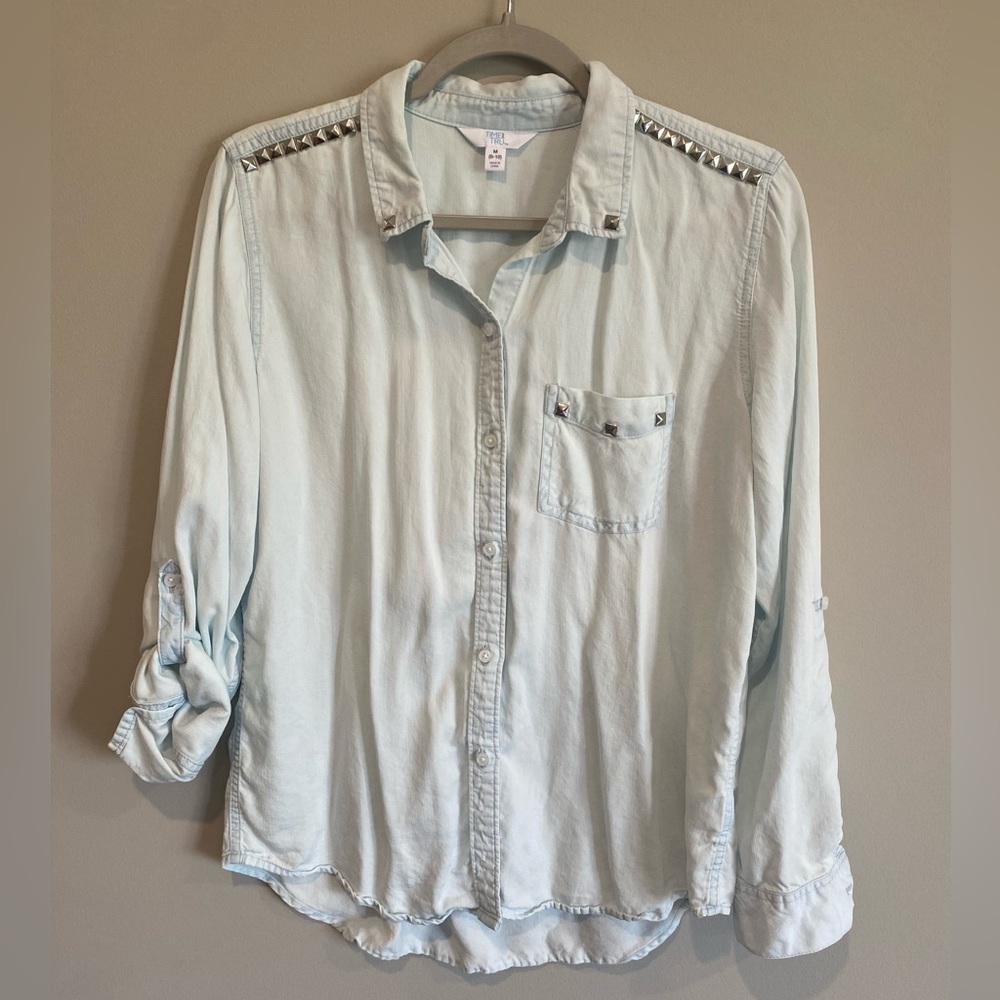 Button down blouse with hand pressed rivets